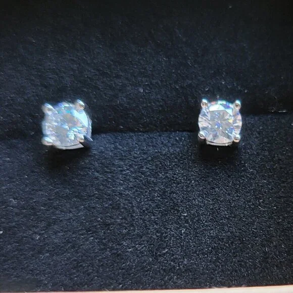 1 CARAT TOTAL WEIGHT CERTIFIED MOISSANITE EARRINGS NWT - Picture 2 of 8